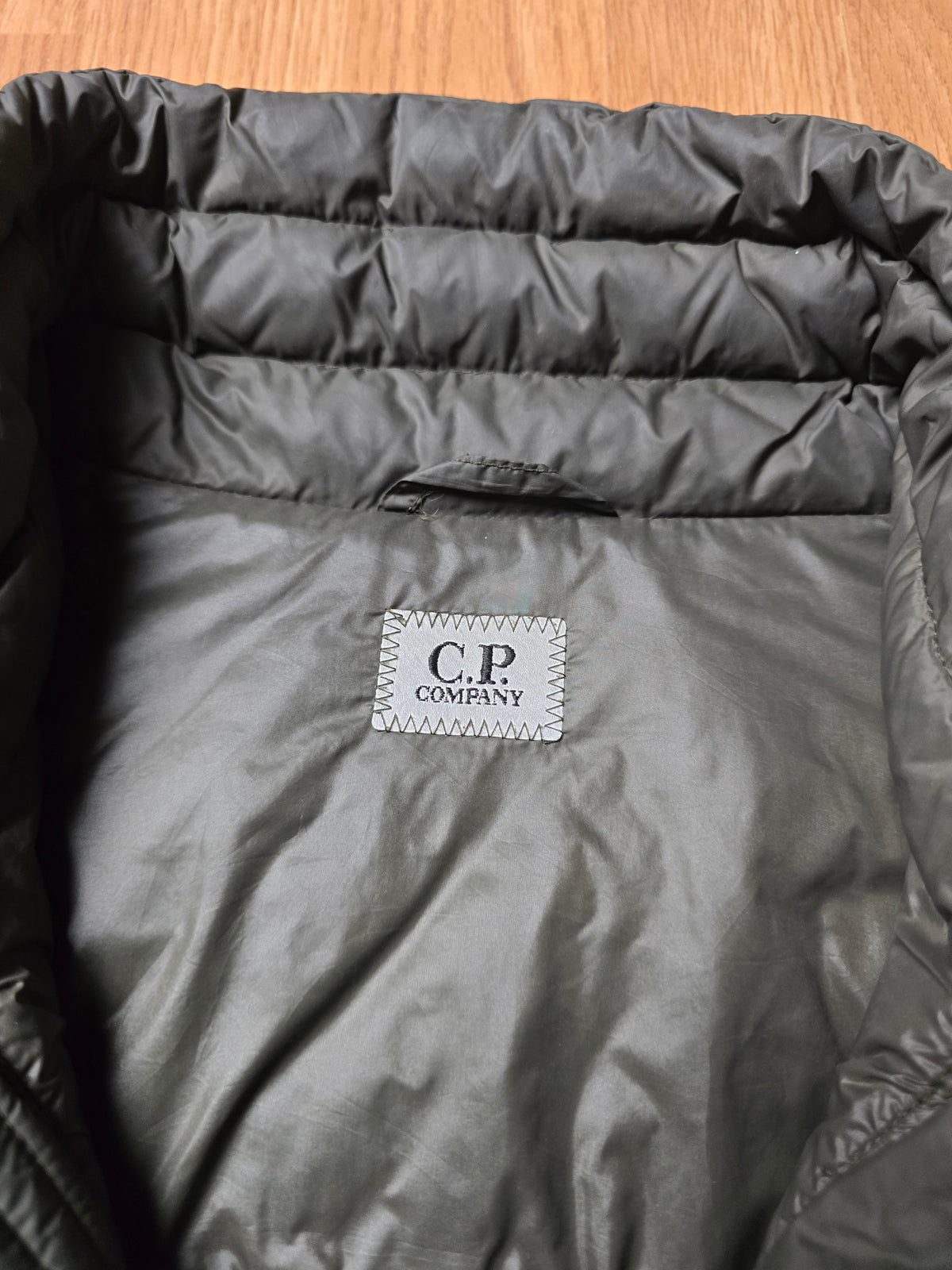 C.P. Company D.D Shell Hybrid Knit Puffer Jacket (S)
