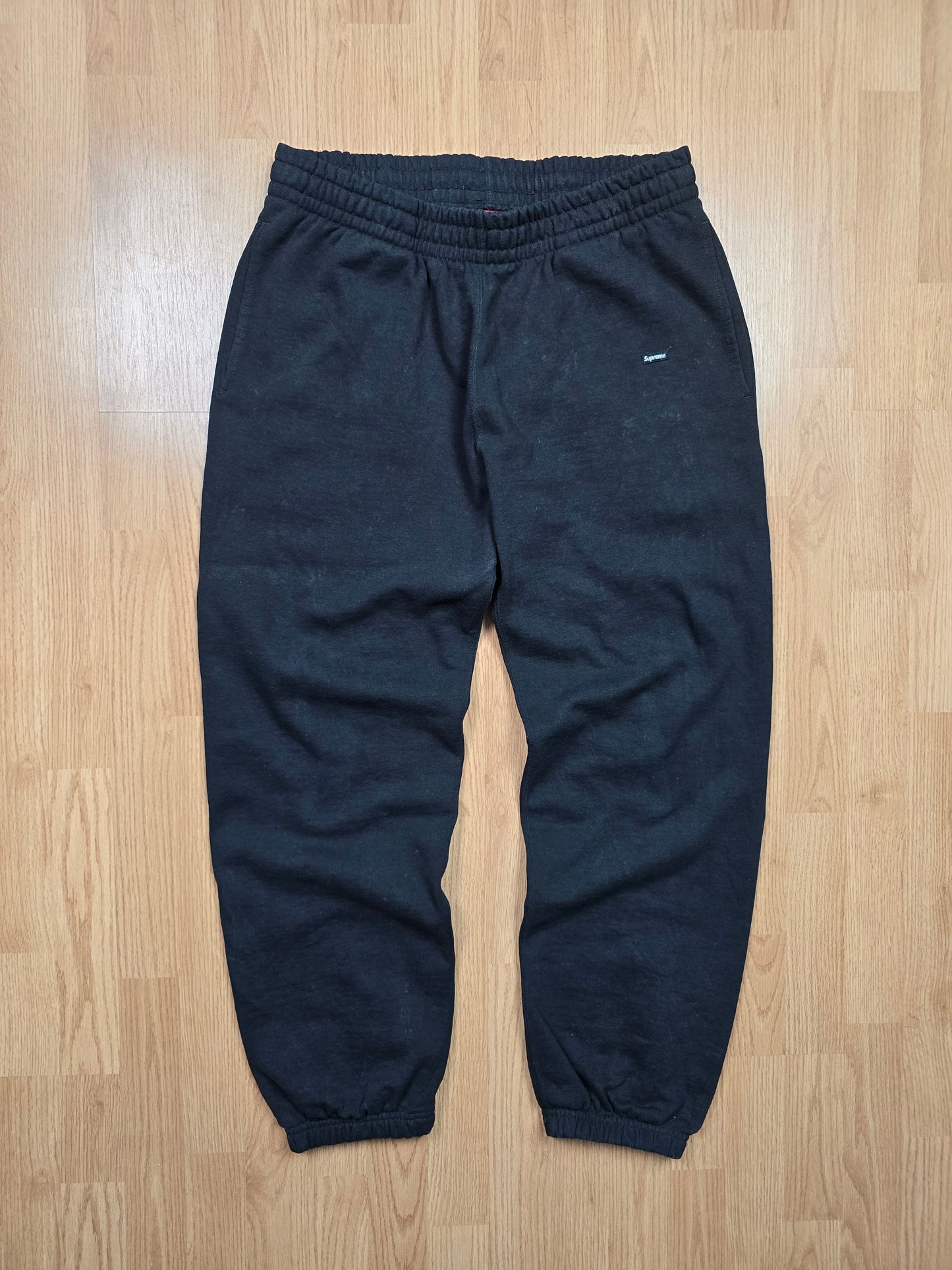 Supreme Small Box Logo Sweatpants/Joggers (L)