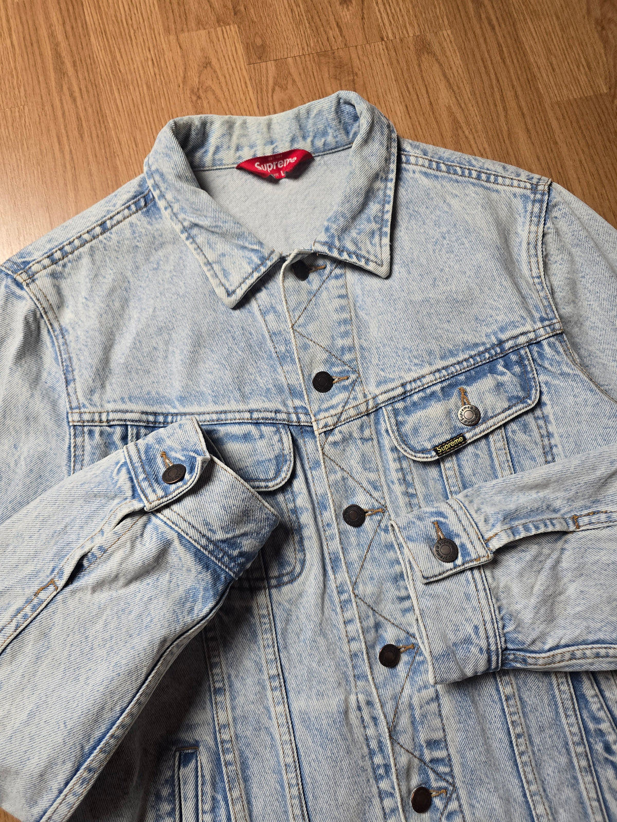 Supreme USA Denim Trucker Jacket (M/L)