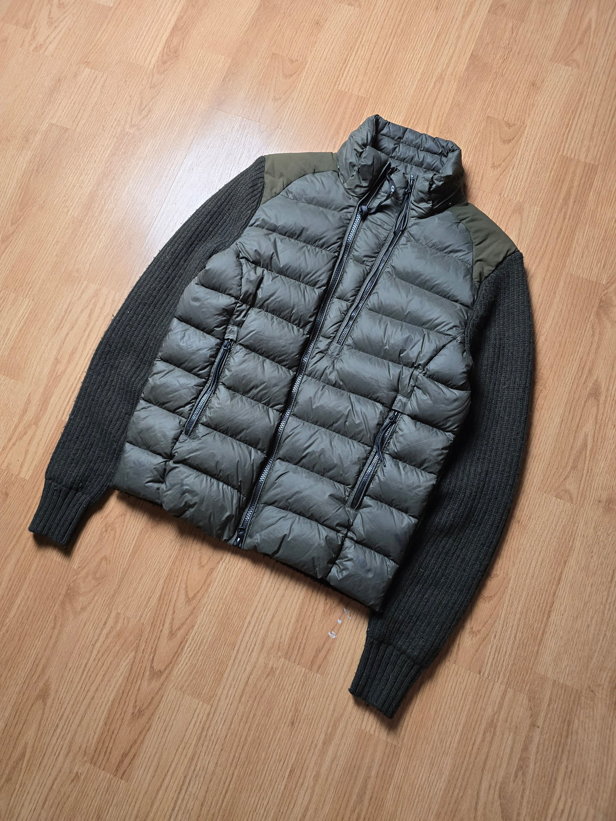 C.P. Company D.D Shell Hybrid Knit Puffer Jacket (S)