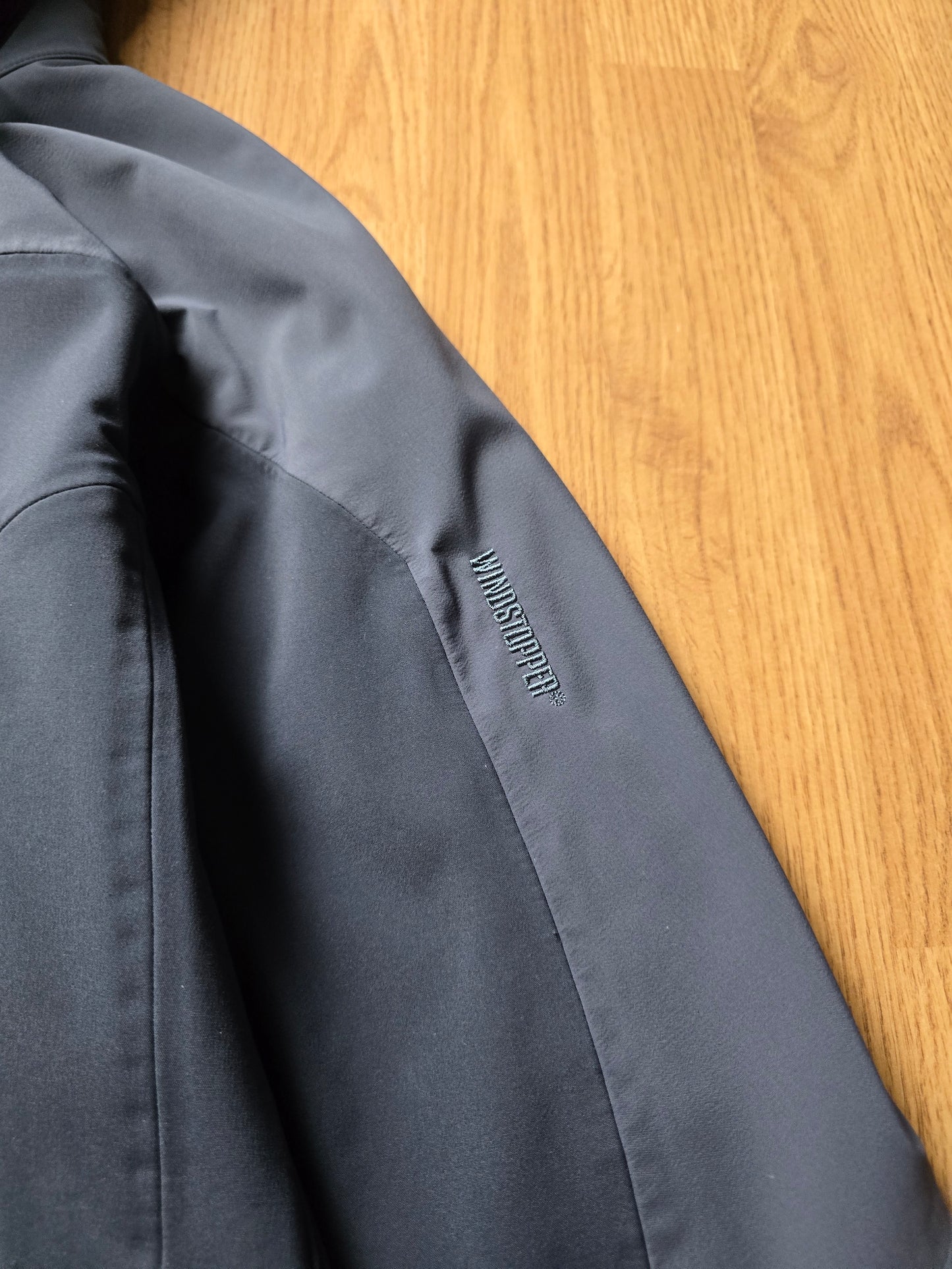 Arc'teryx 'Venta SV' Softshell Windstopper Jacket (M)