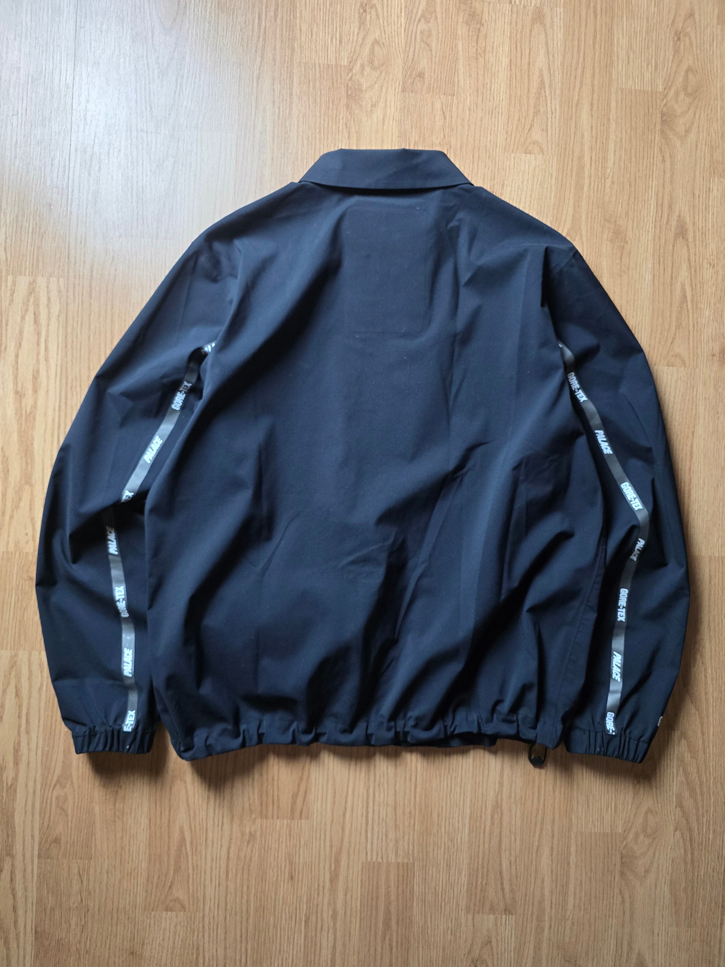 Palace Gore-tex Paclite Coach Jacket (M) – uniform.streetwear