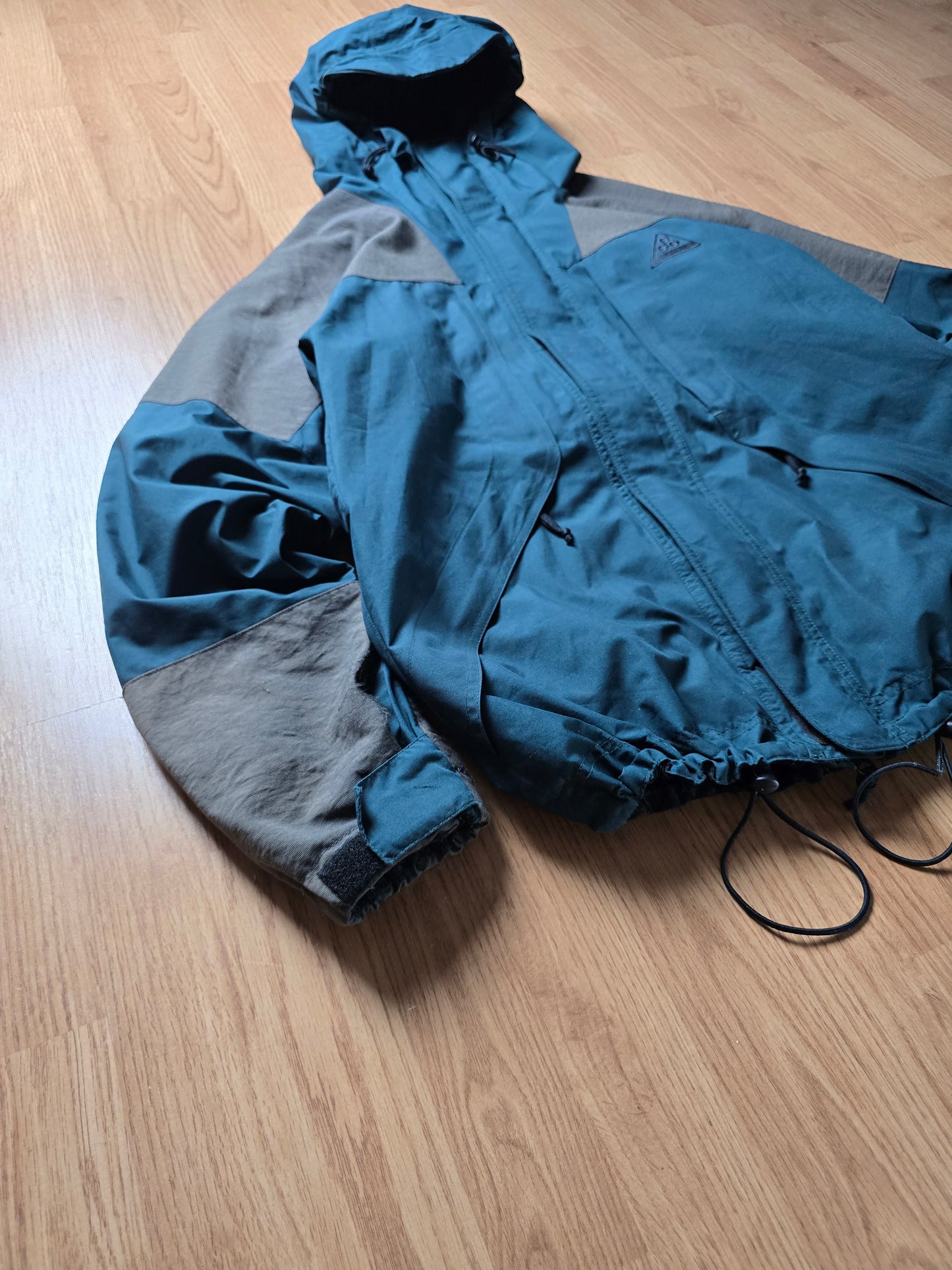 Vintage Nike ACG Nike-Fit Technical Ski Jacket (M)