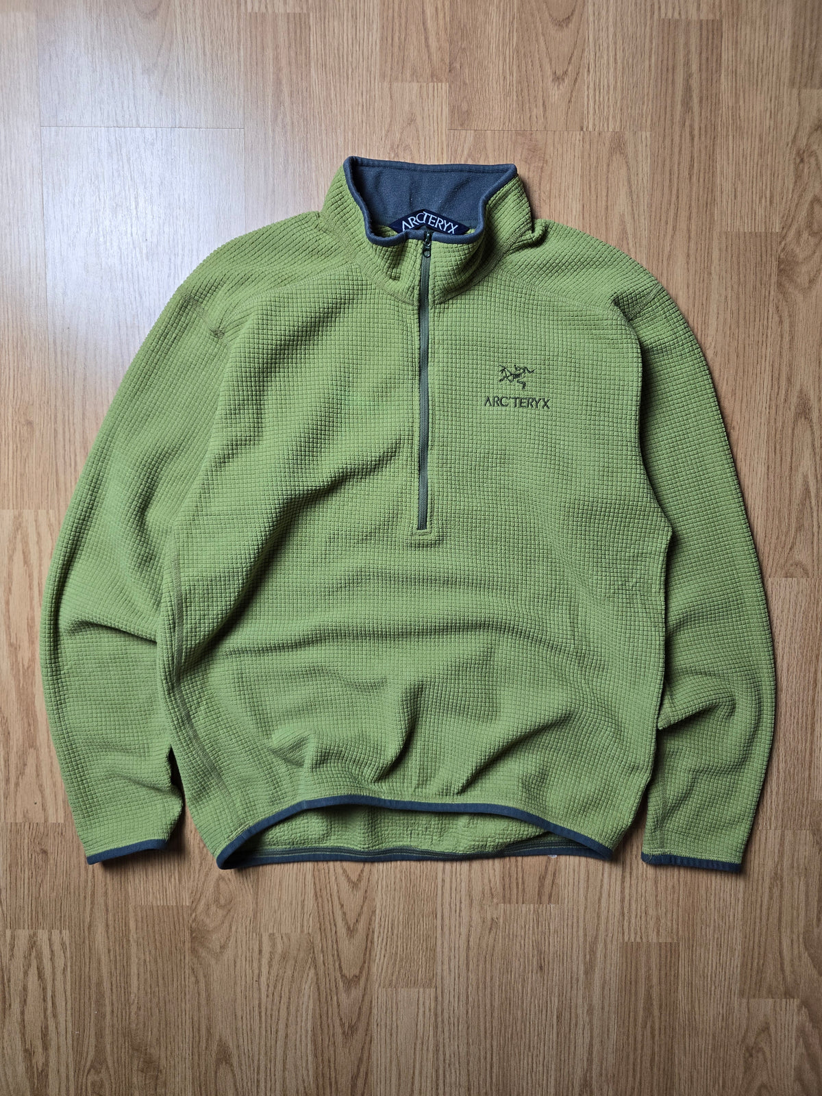 Vintage Arc'teryx 'Delta AR' 1/4 Zip Waffle Fleece (M)