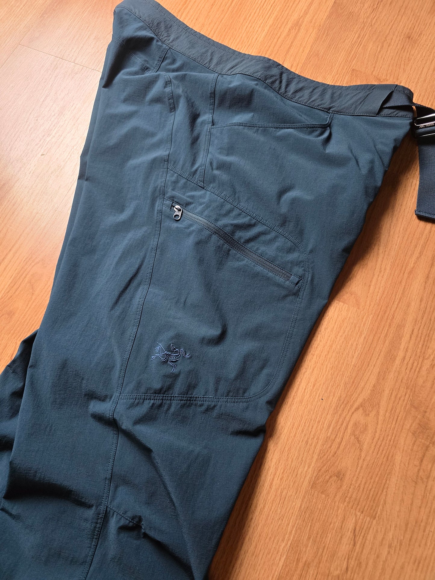 Arc'teryx Lefroy Lightweight Technical Belted Shell Pants (32x32)