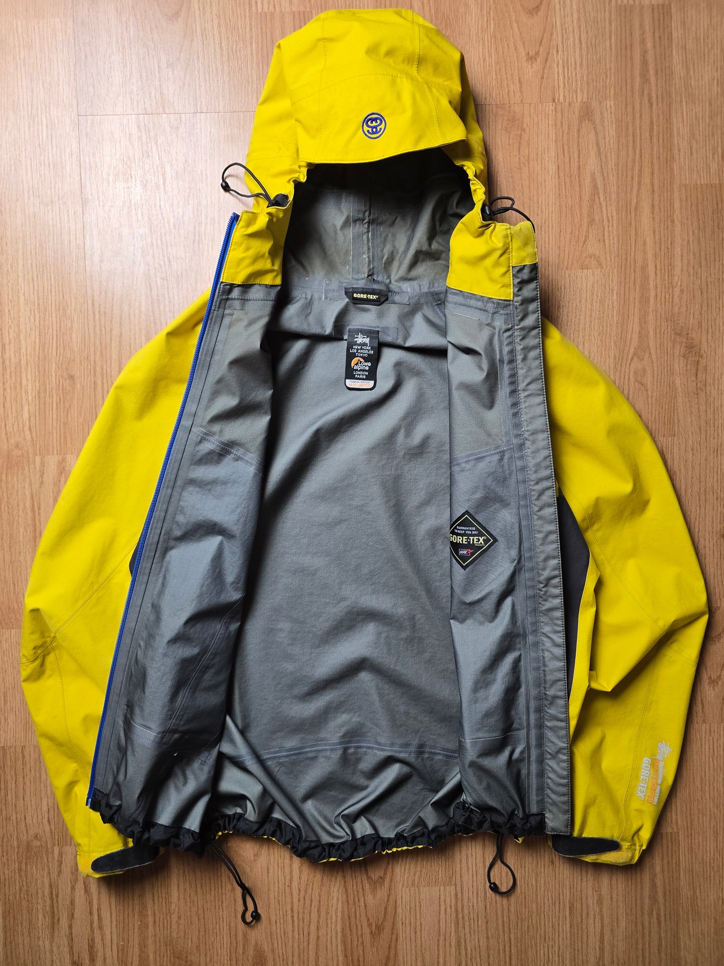 Stussy x Lowe Alpine Gore-tex Jacket (M)