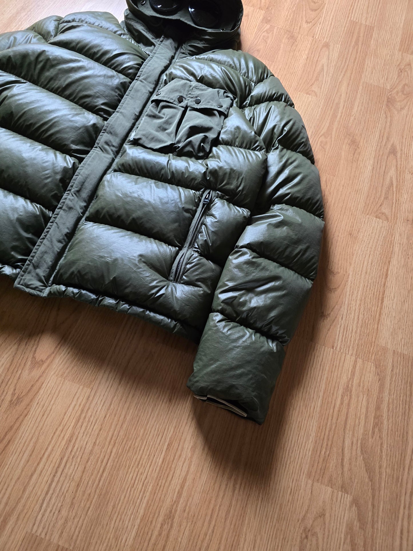 C.P. Company DD Shell Goggle Down Puffer Jacket (M)
