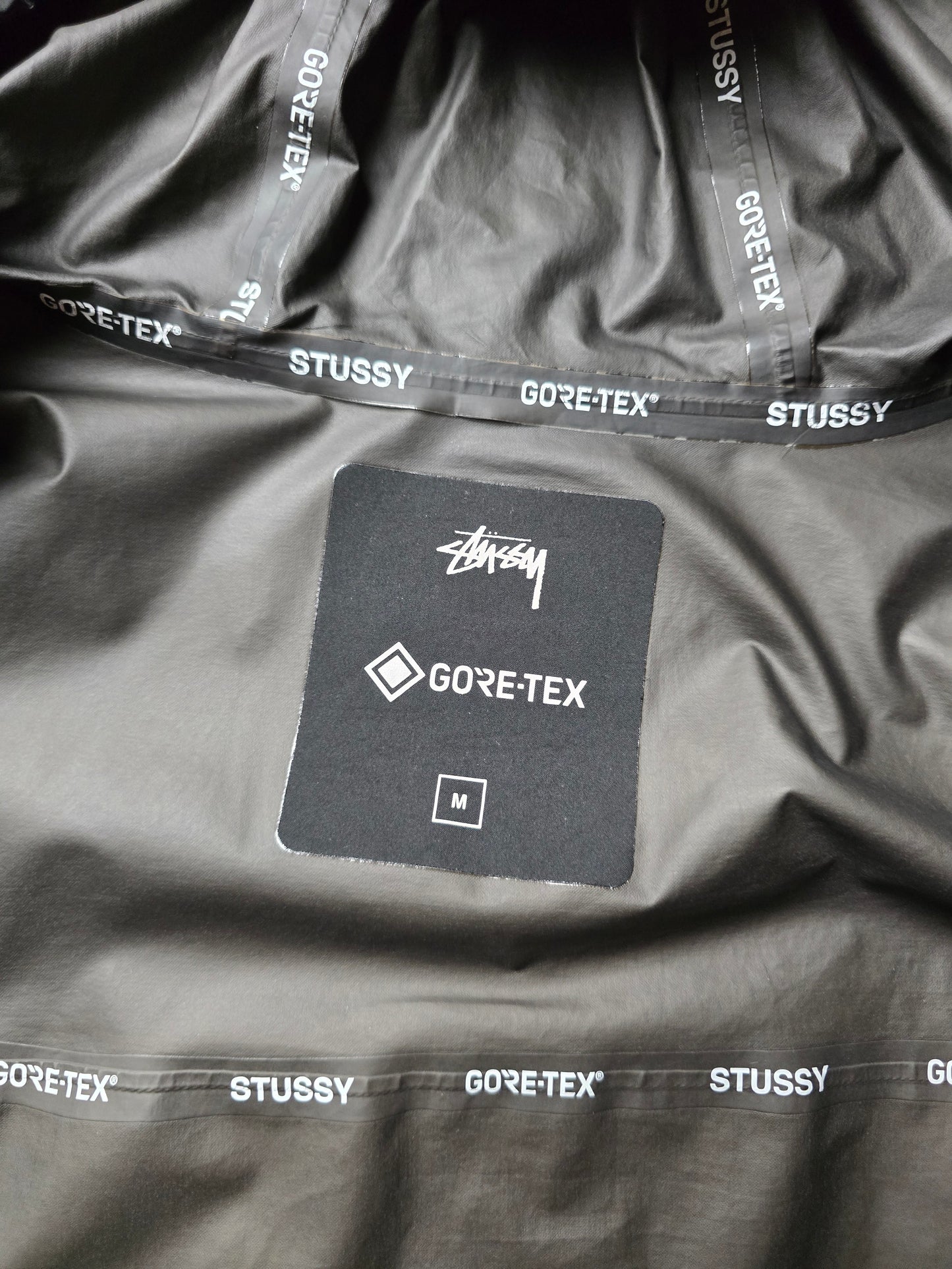 RARE Stussy Gore-tex Rainroom Shell Jacket (M)