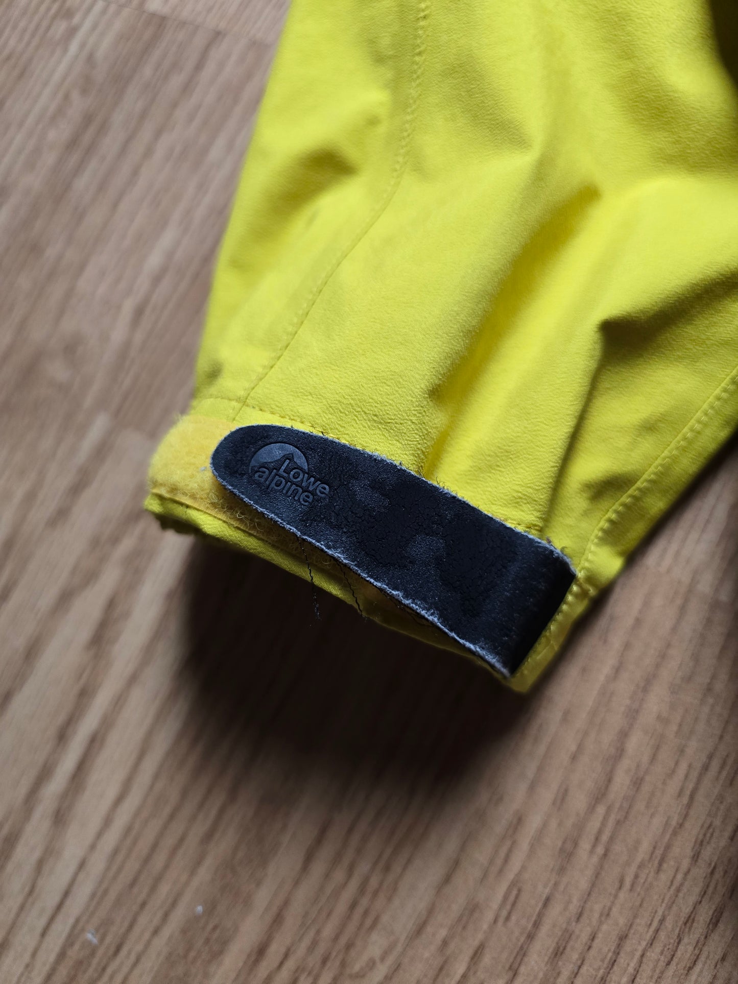 Stussy x Lowe Alpine Gore-tex Jacket (M)