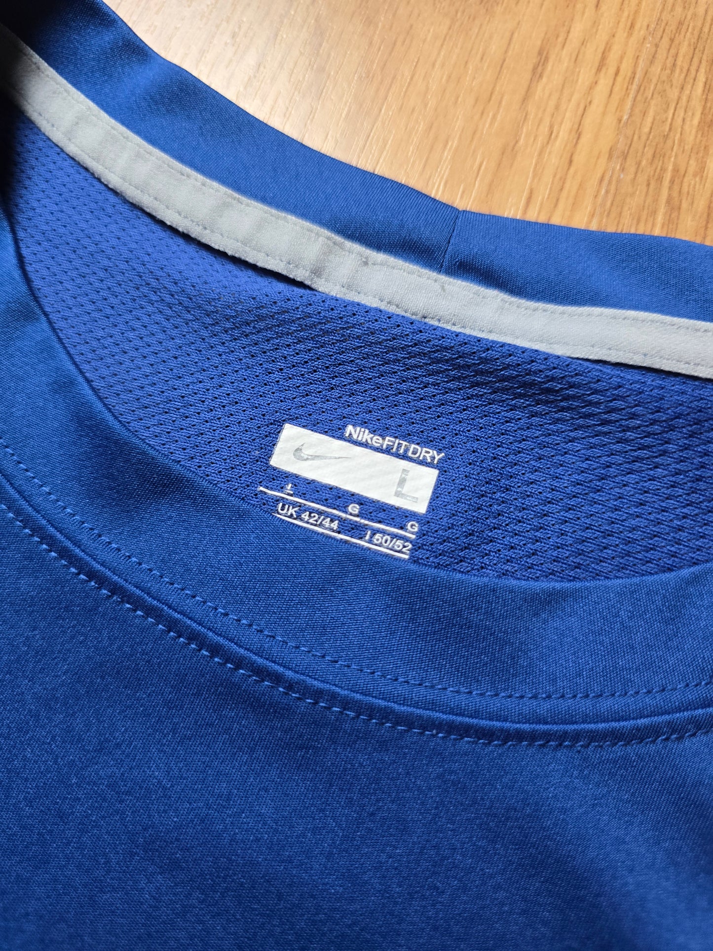 Y2K Nike Fit Mesh Panel Tee (L)