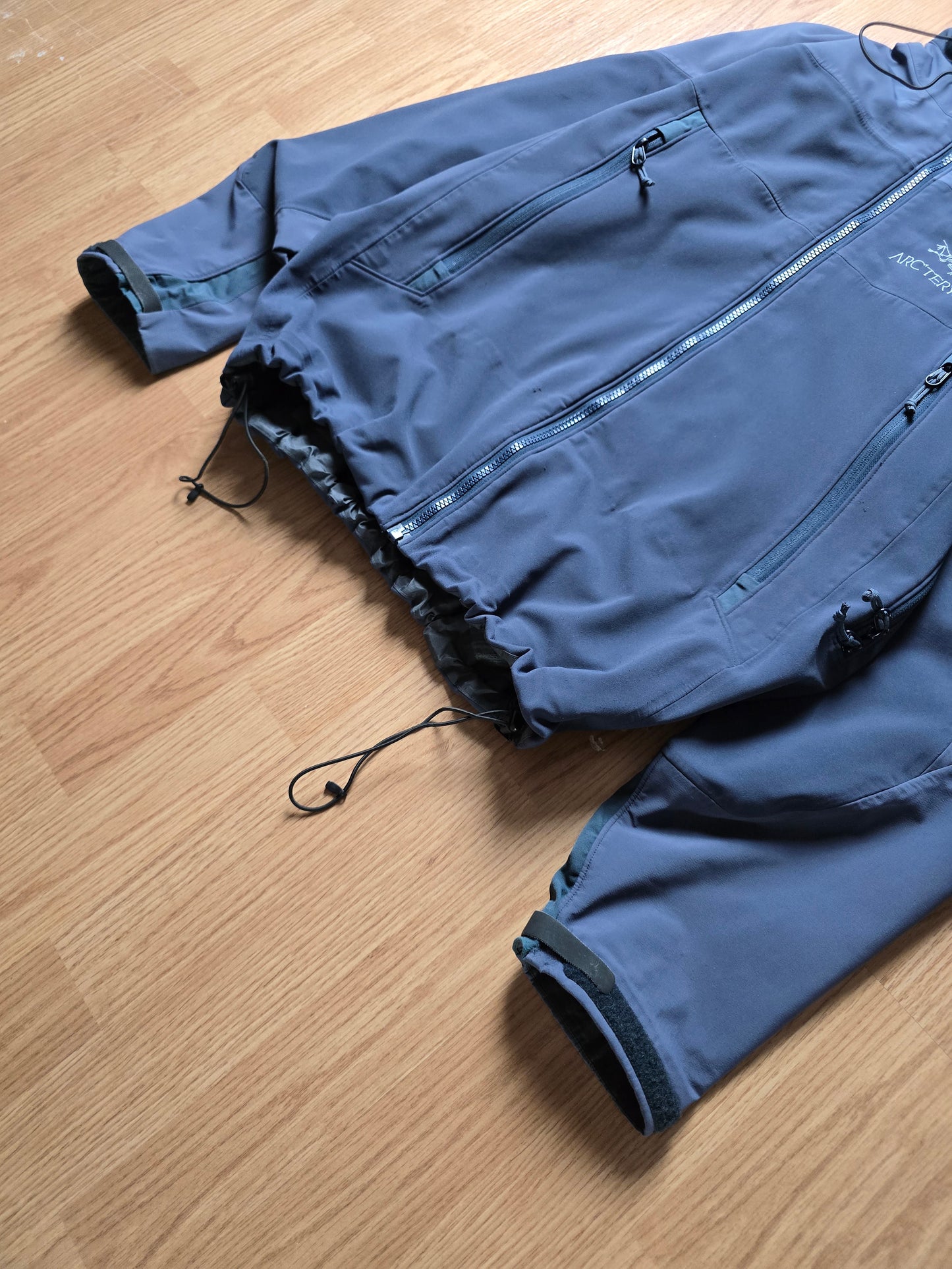 Arc'teryx 'Venta SV' Softshell Windstopper Jacket (M)