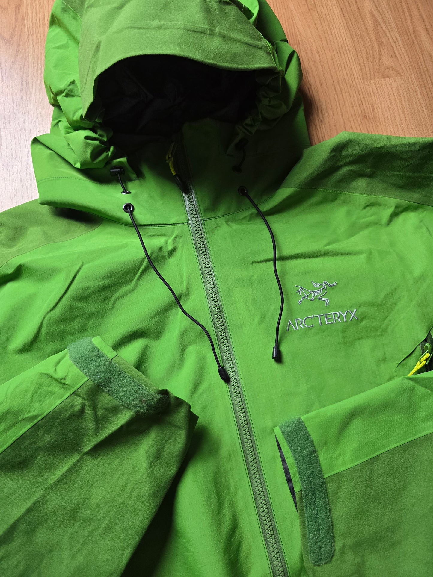 RARE Arc'teryx 2012 Beta AR Gore-tex Jacket (XL)