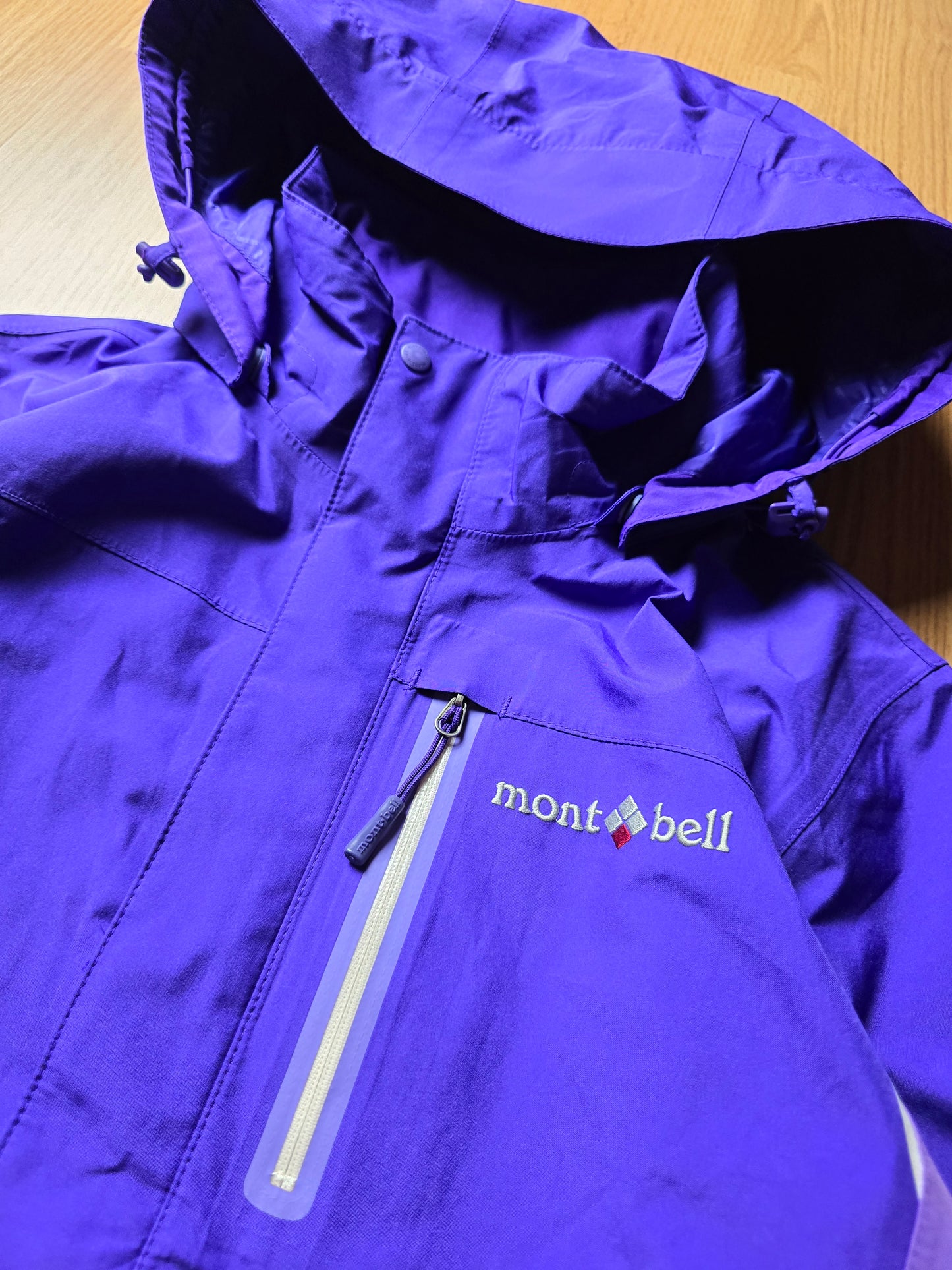 W/ Montbell 00s Gore-tex Waterproof Jacket (M)