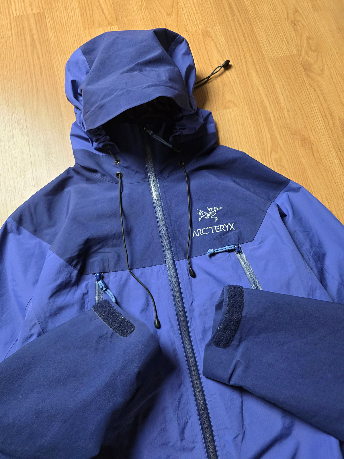 RARE W/ Arc'teryx Vintage Beta AR Gore-tex Jacket 'Indigo' (M)