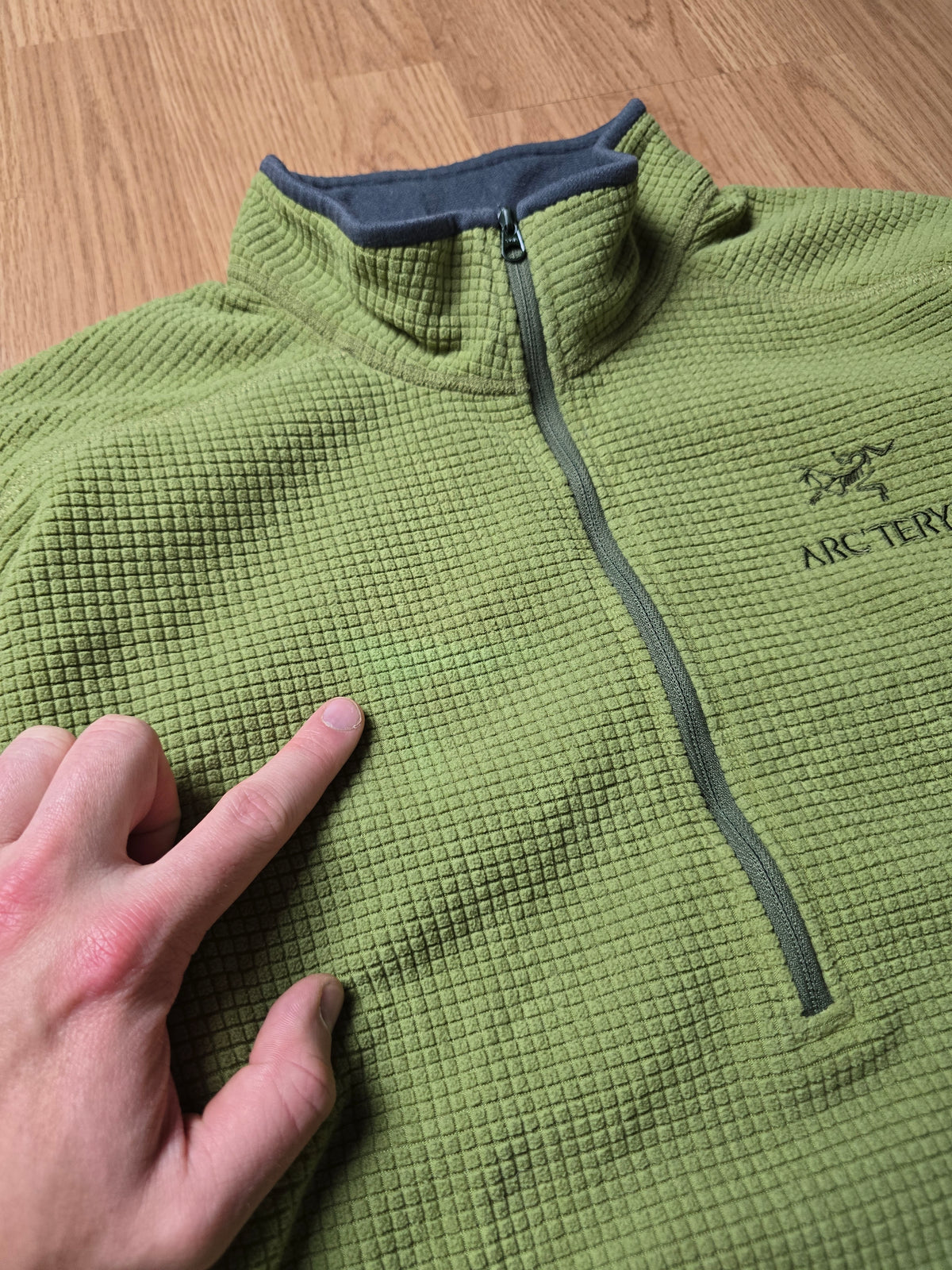 Vintage Arc'teryx 'Delta AR' 1/4 Zip Waffle Fleece (M)