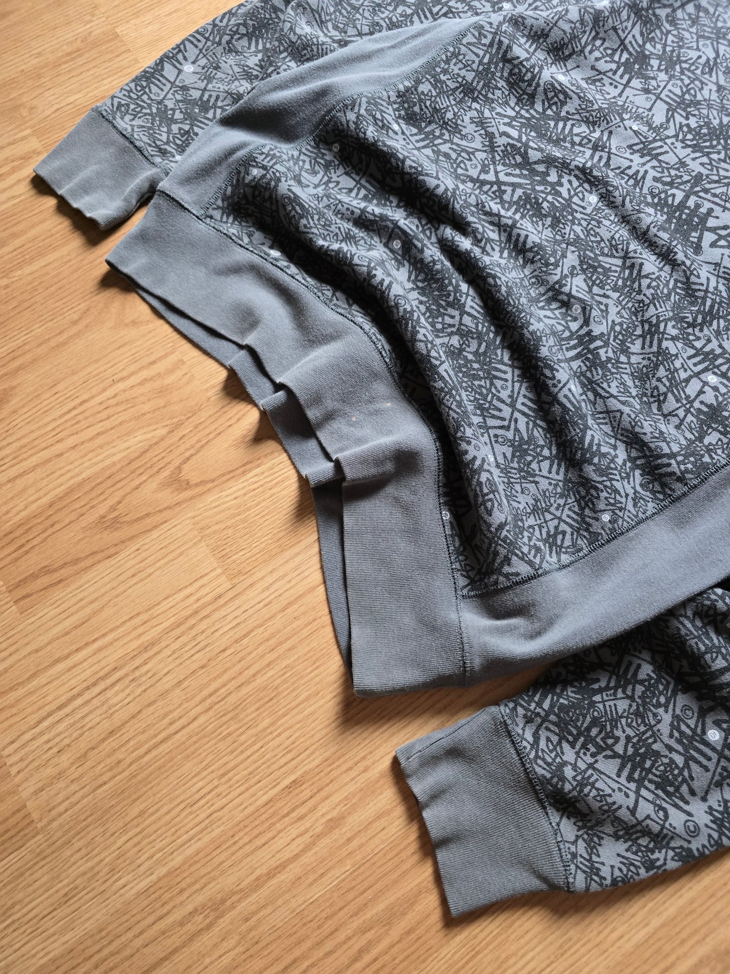 00s Stussy All-Over Graffiti Print Crewneck Sweatshirt (L)
