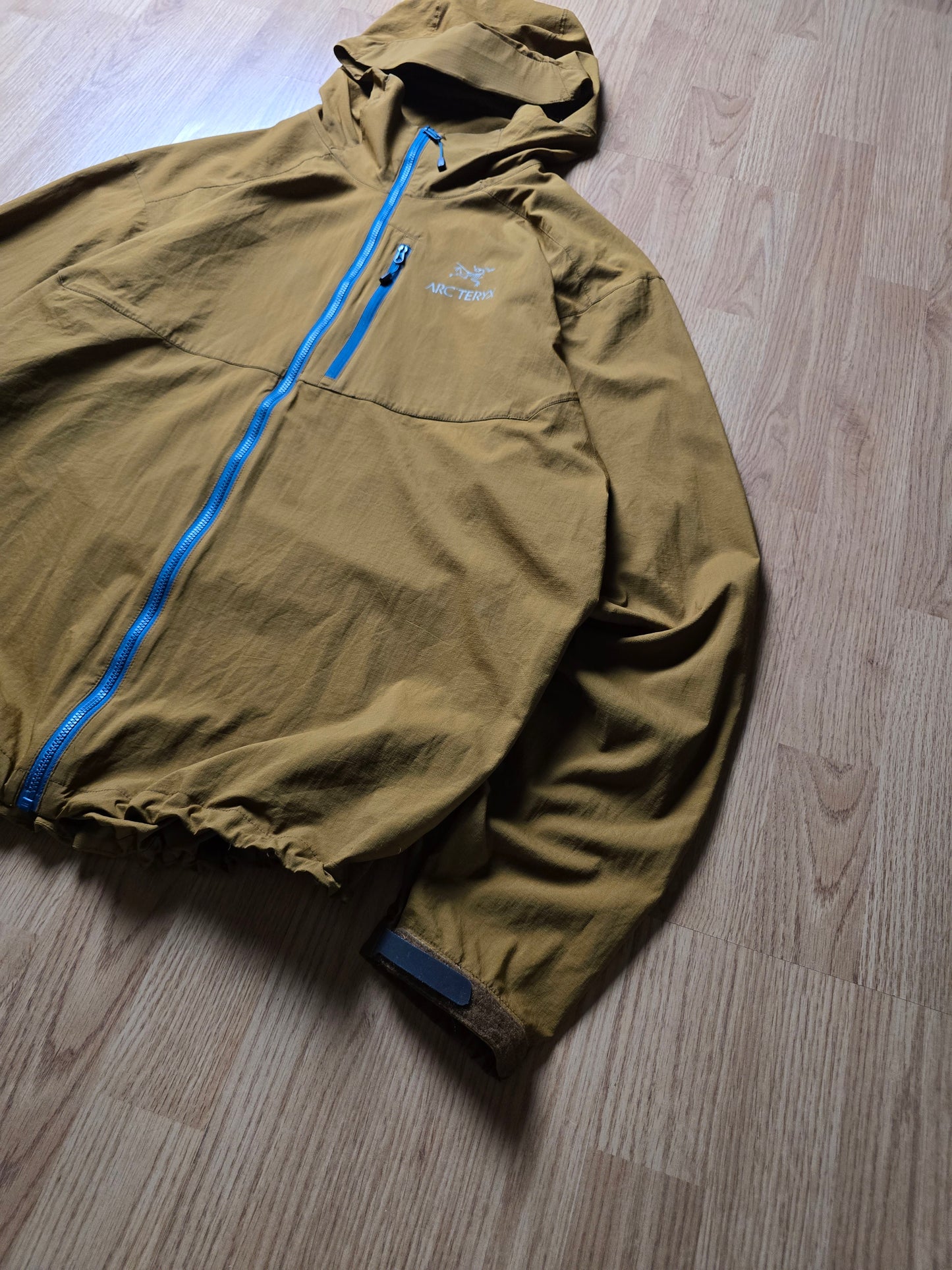 Arc'teryx 'Squamish Hoody' Lightweight Jacket (L)
