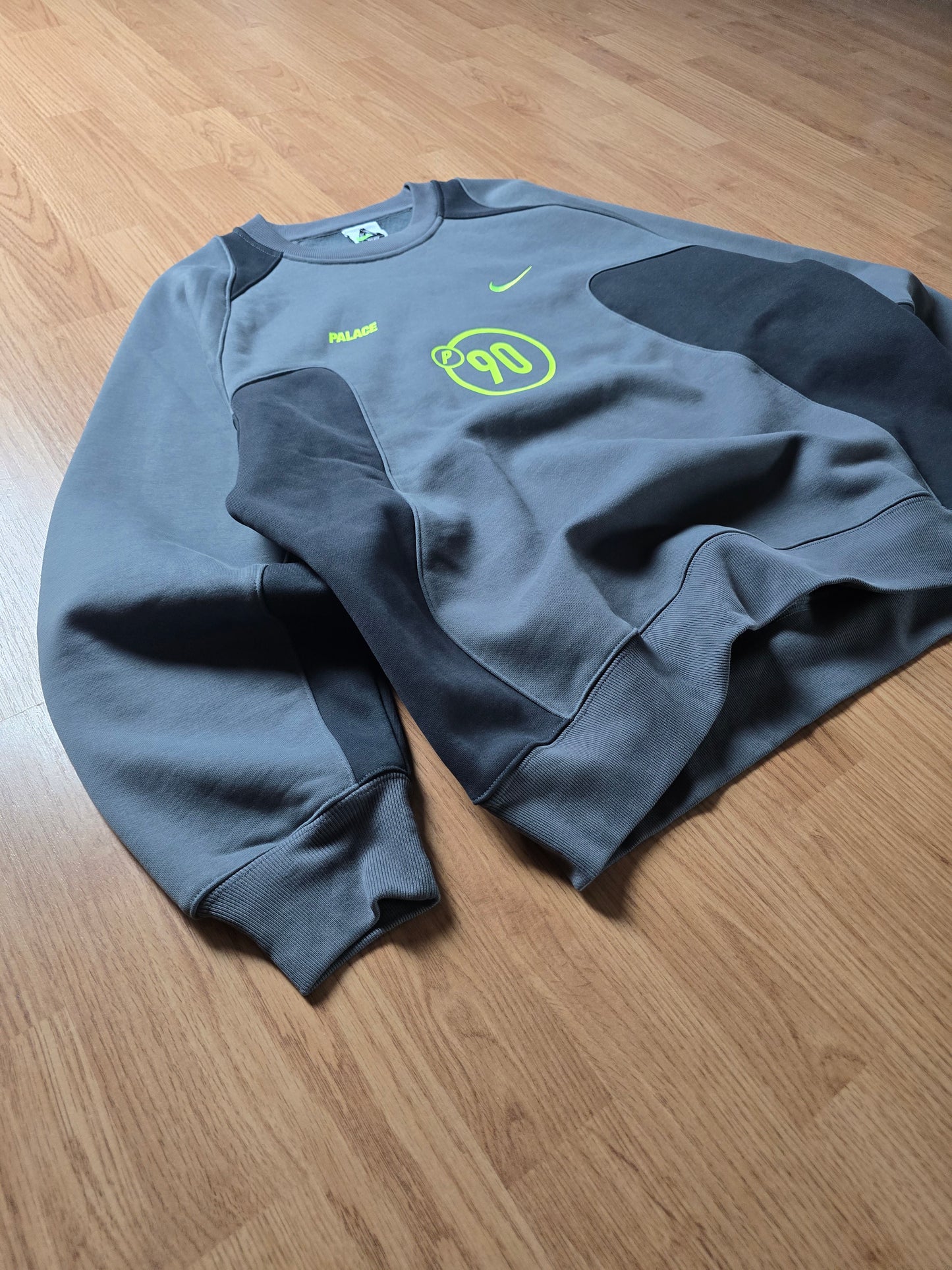 Palace x Nike Total P90 Crew Sweatshirt (L)