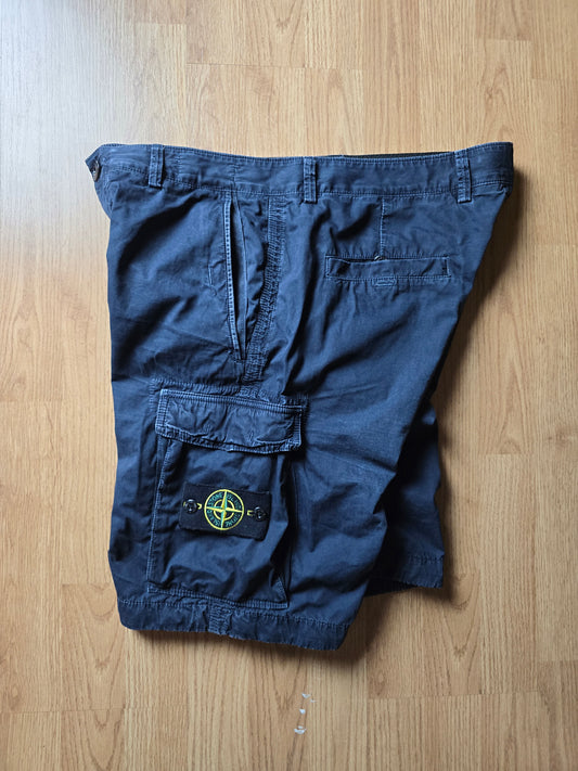 Stone Island Bermuda Cargo Shorts (W33)