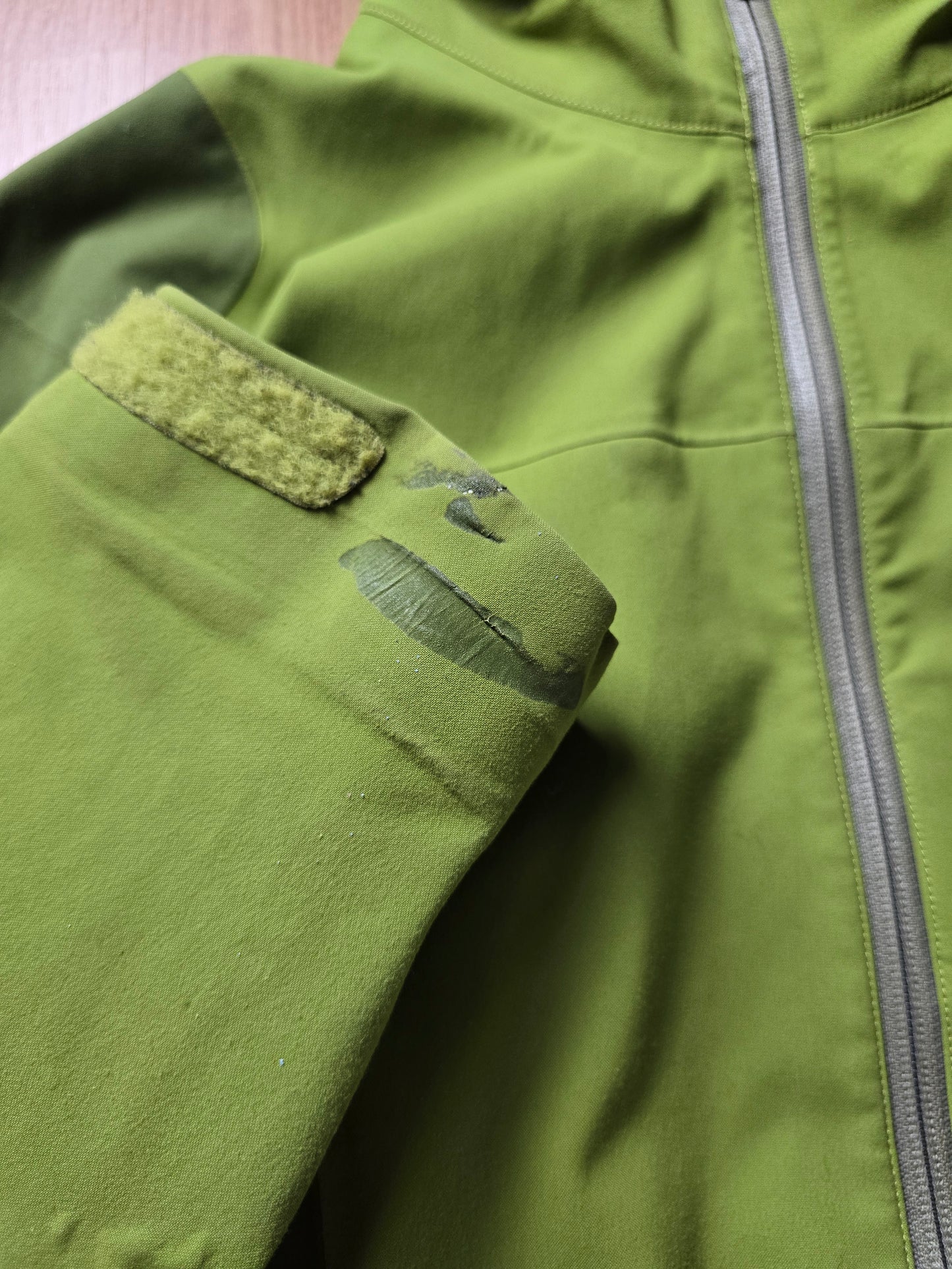 Vintage Arc'teryx Gore-tex Stingray Shell Jacket (M)