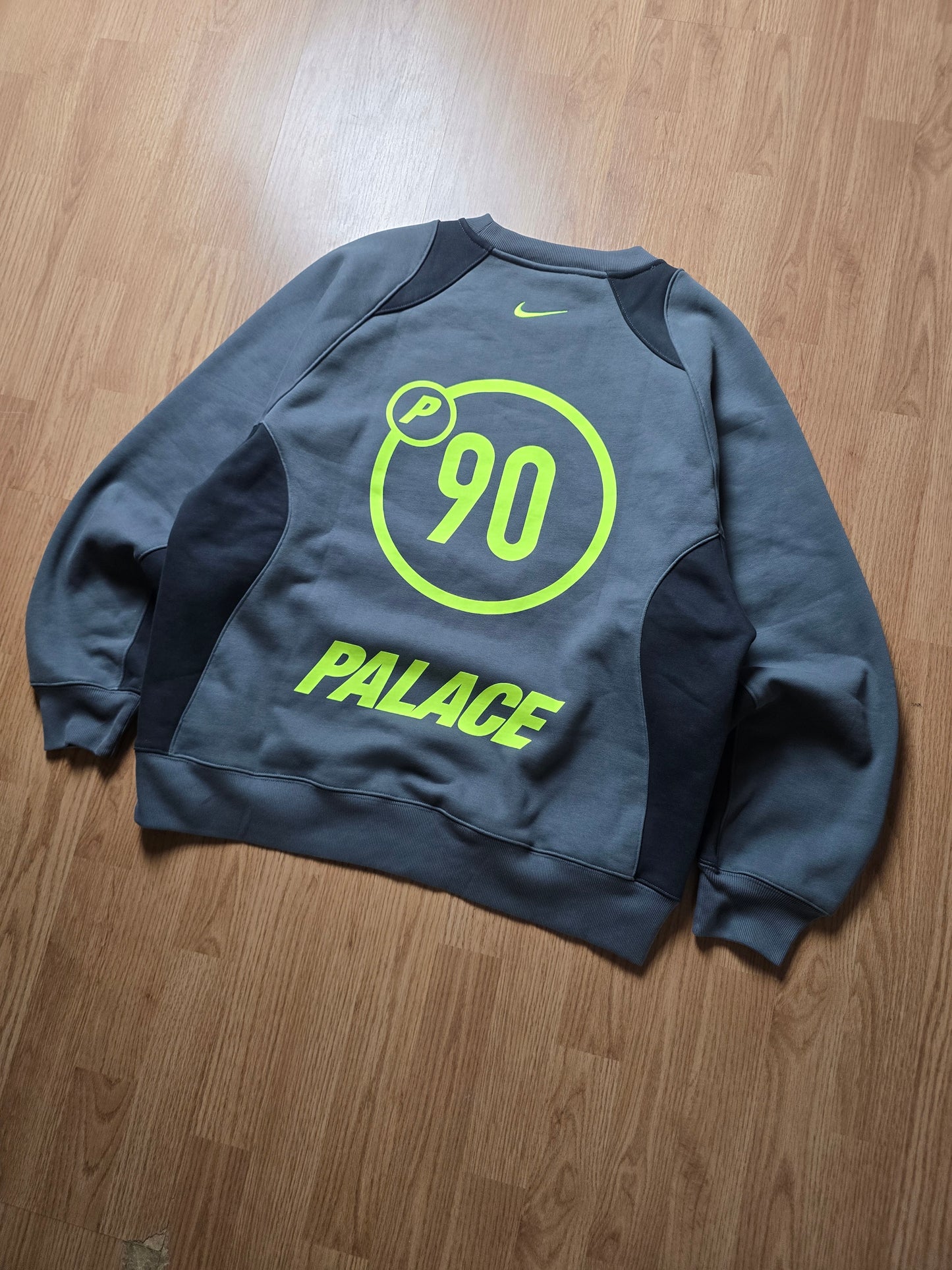 Palace x Nike Total P90 Crew Sweatshirt (L)