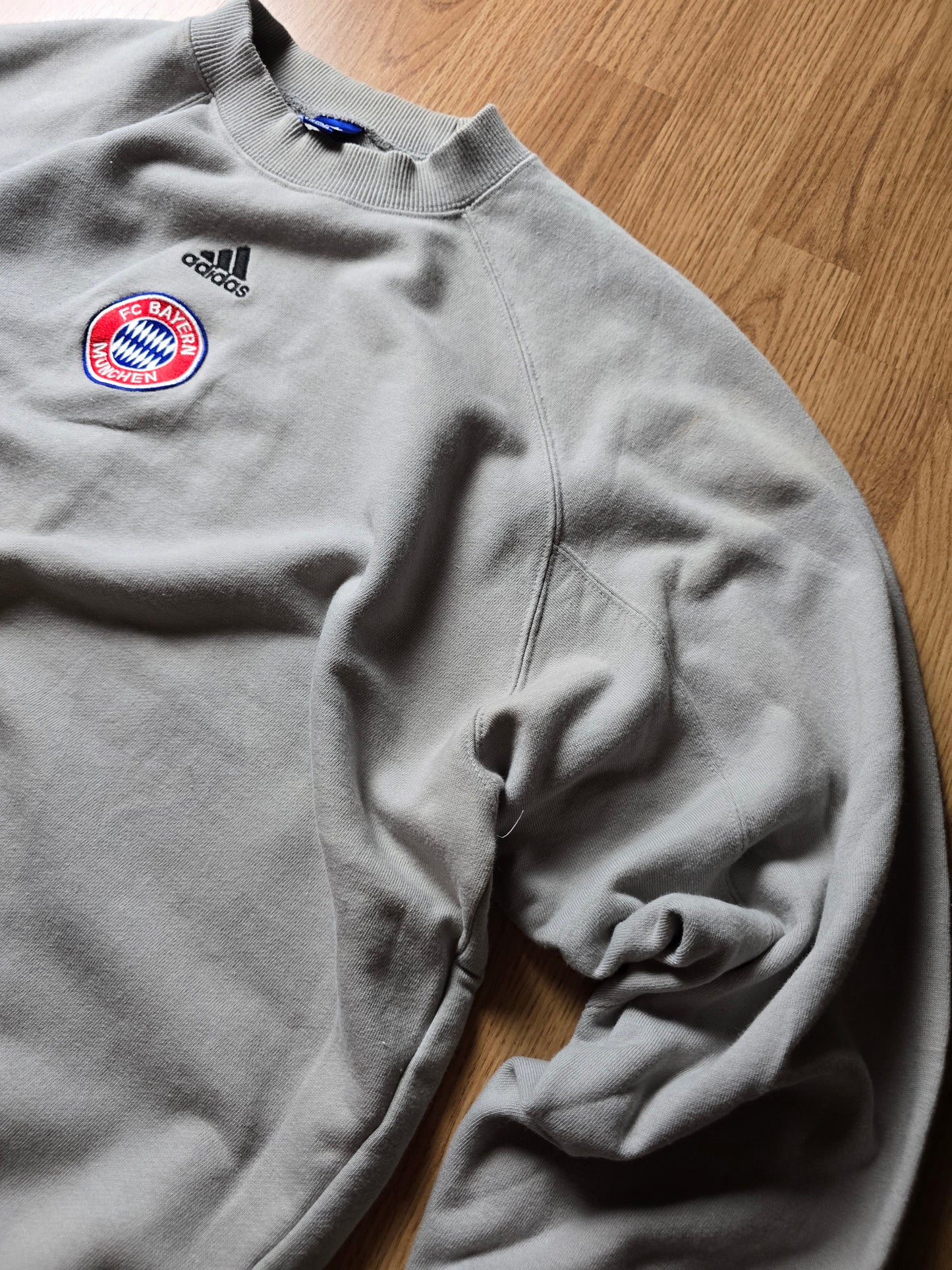 90s Adidas Bayern Munich Training Sweatshirt (M/L)