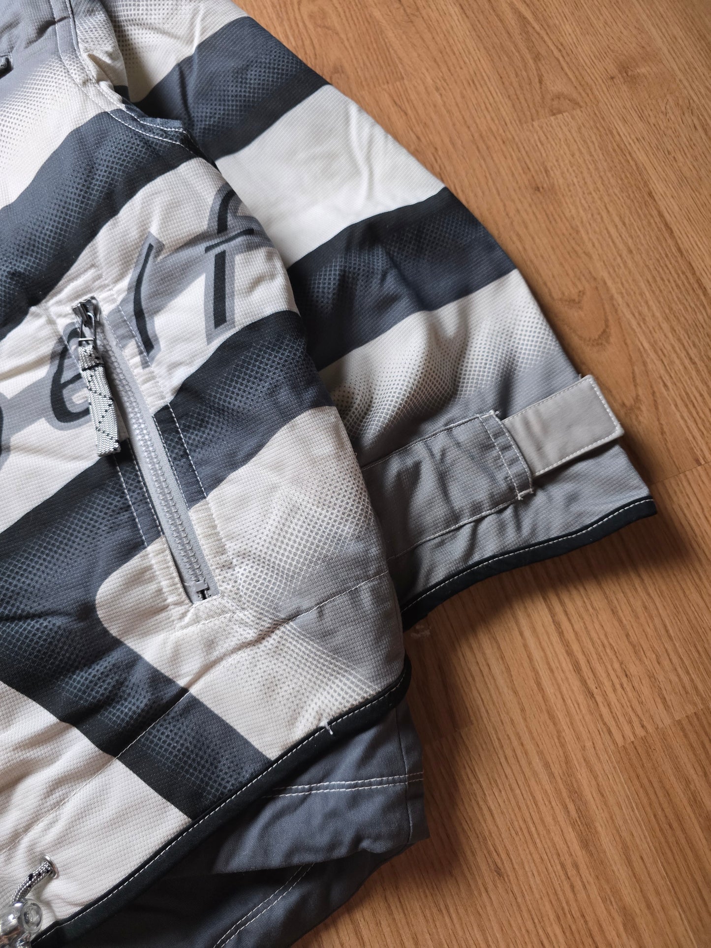 Vintage Salomon Warmtech Technical Performa Snowboard Jacket (M)