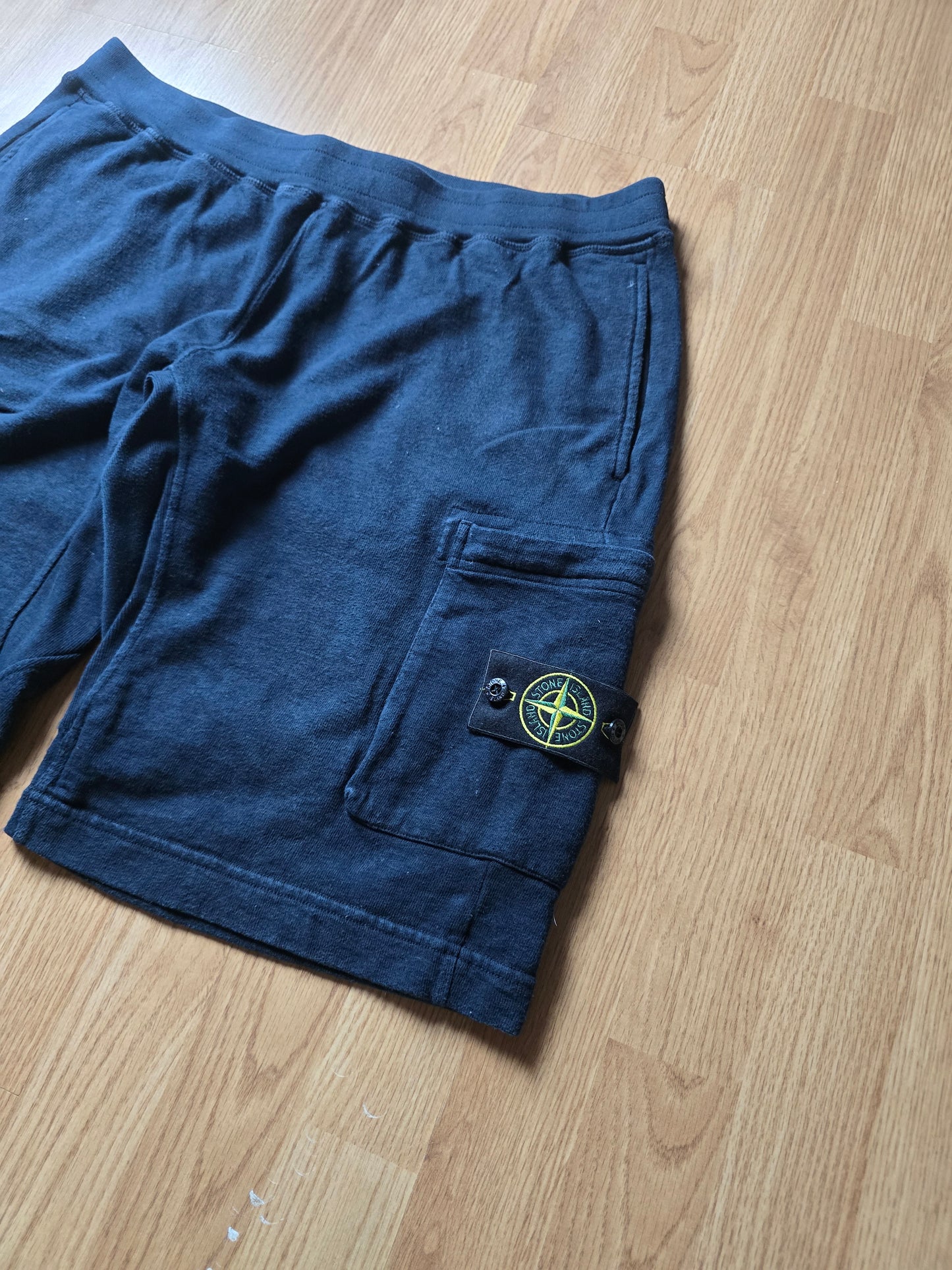 Stone Island Sweat Cargo Shorts (XL/XXL)