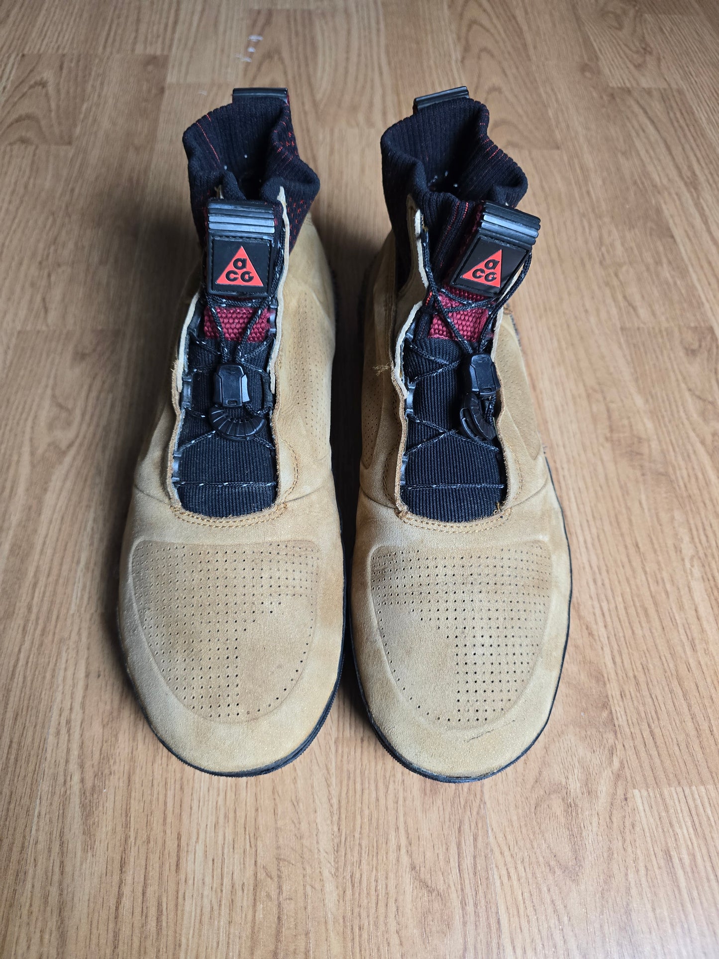 Nike ACG Rickle Ridge Boots (UK9.5)