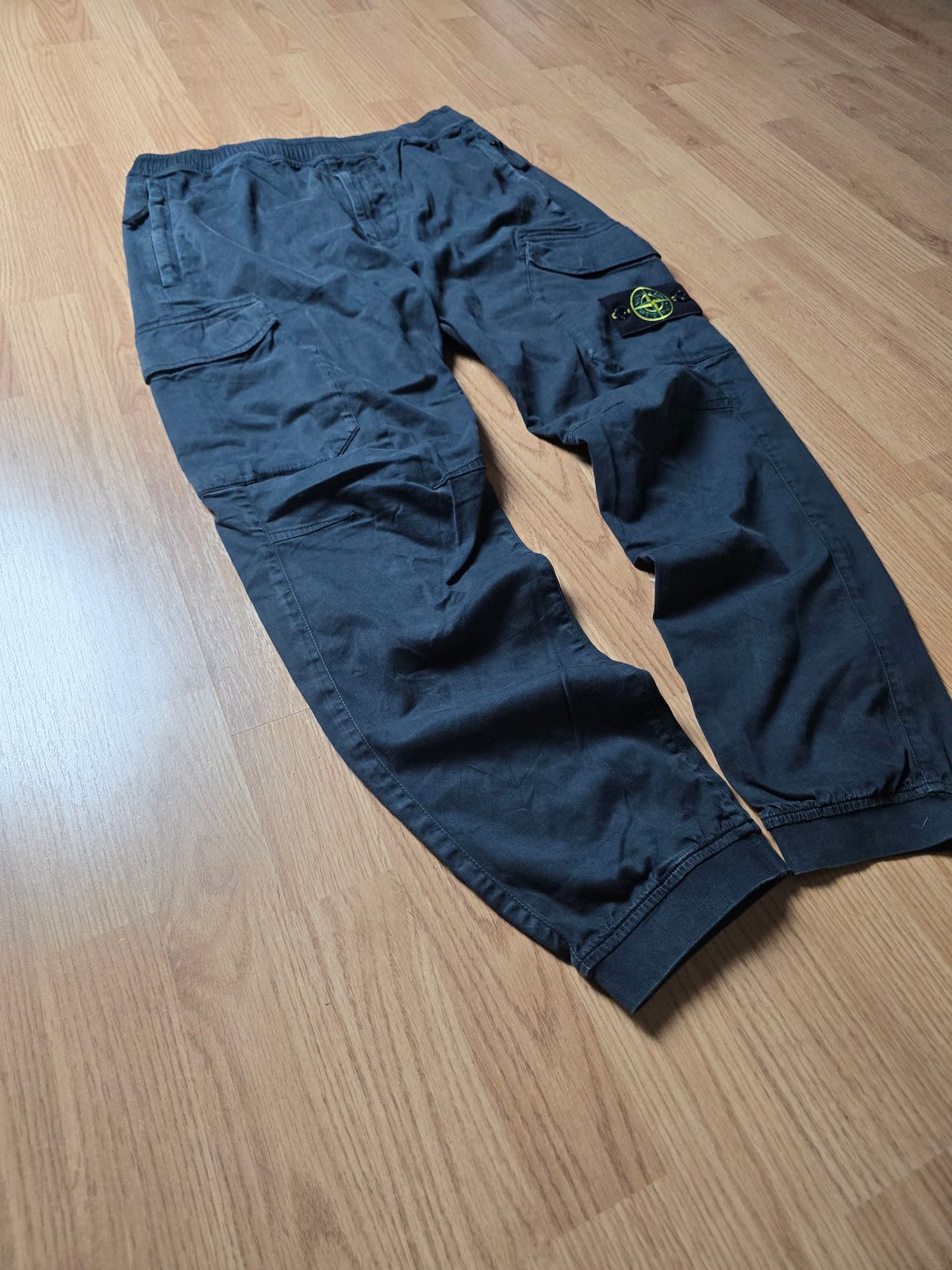 Stone Island Cuffed Cargo Pants (30x30)