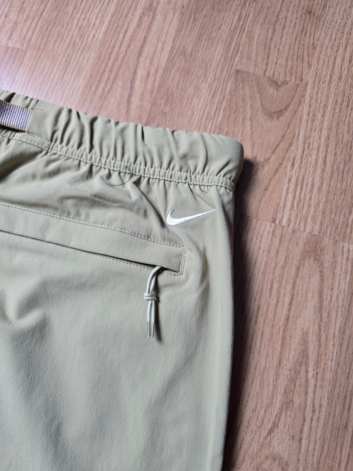 Nike ACG UV Hike Lightweight Technical Belted Shell Pants (L)