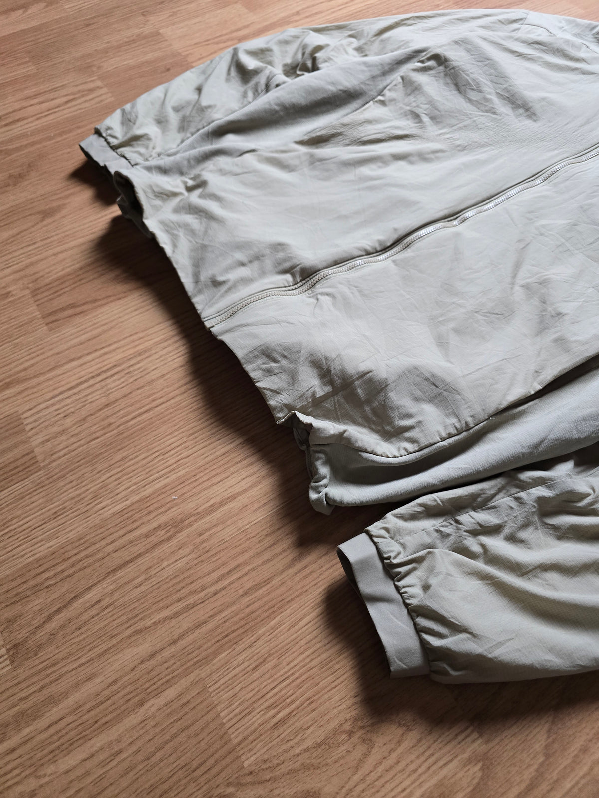 Arc'teryx 2023 'Atom Hoody' Jacket (L)