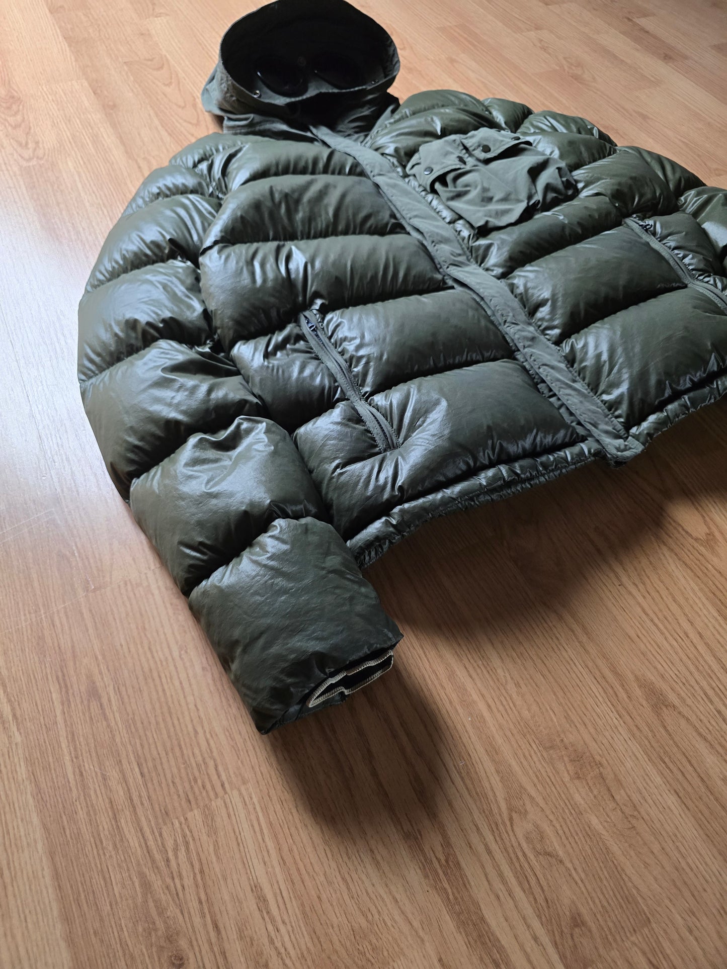 C.P. Company DD Shell Goggle Down Puffer Jacket (M)