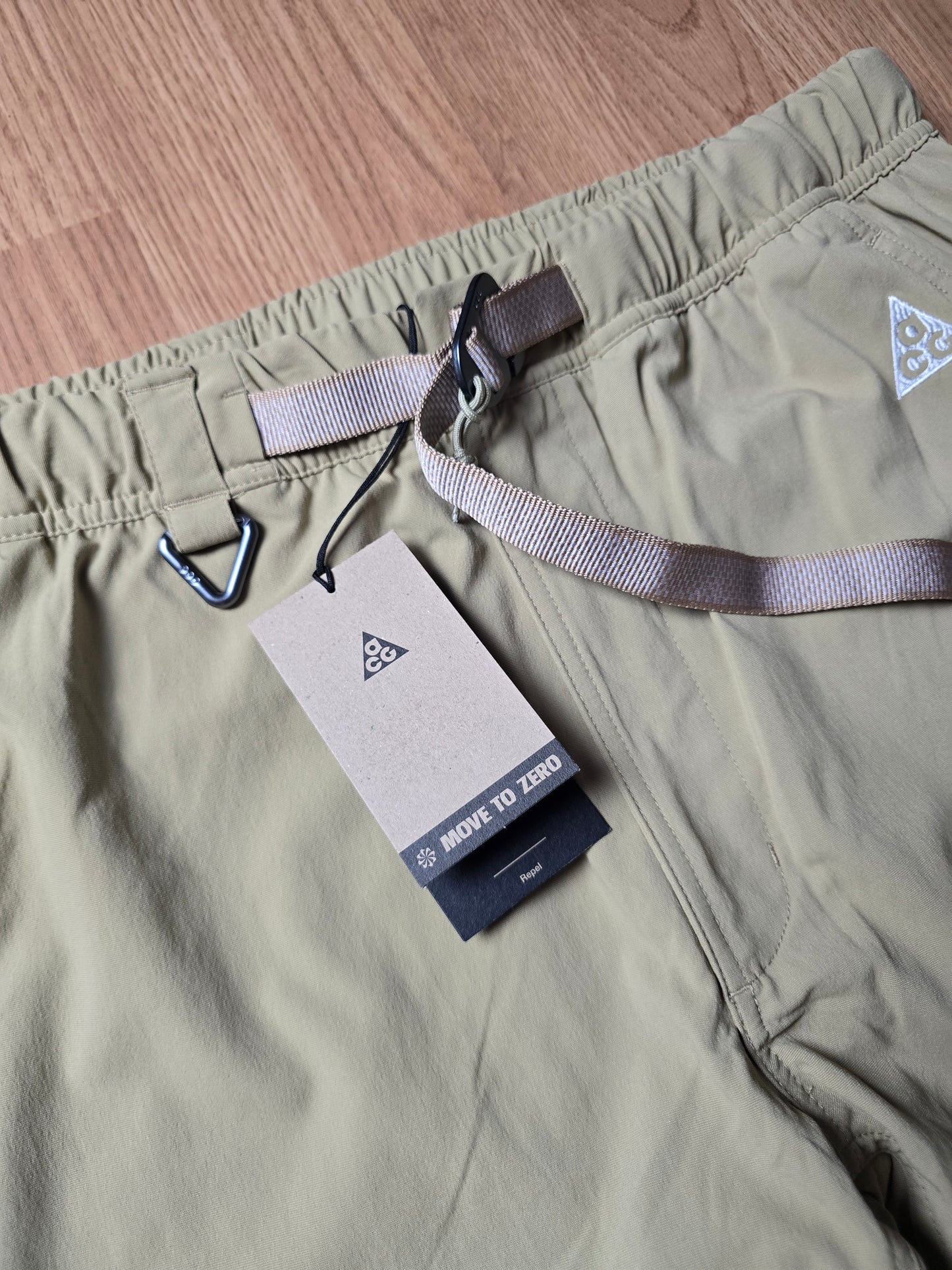 Nike ACG UV Hike Lightweight Technical Belted Shell Pants (L)