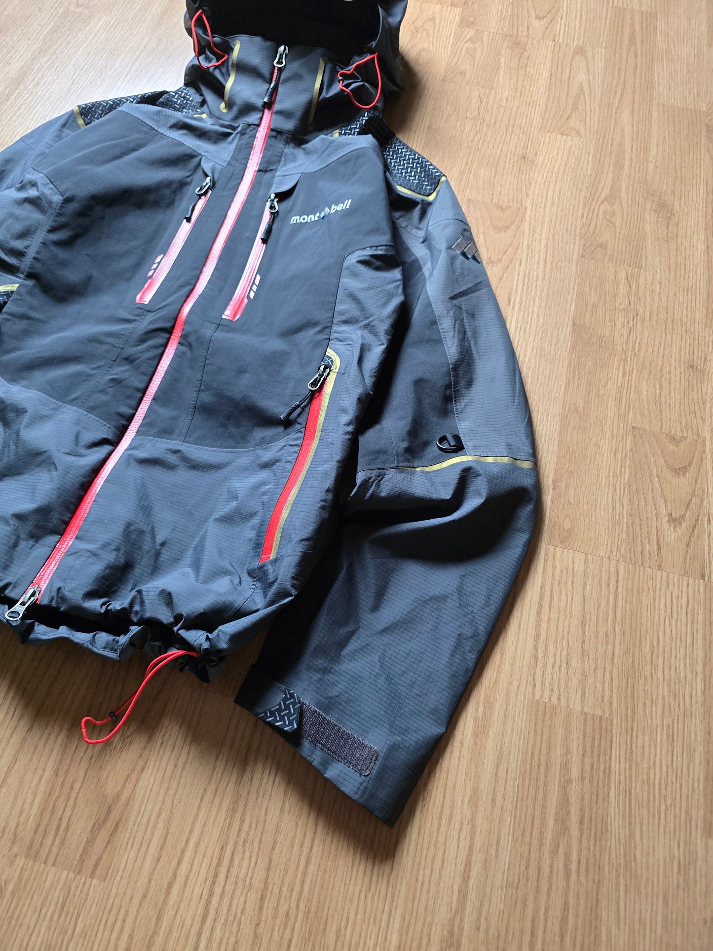 RARE Montbell Gore-tex Proshell Technical Panelled Jacket (S)