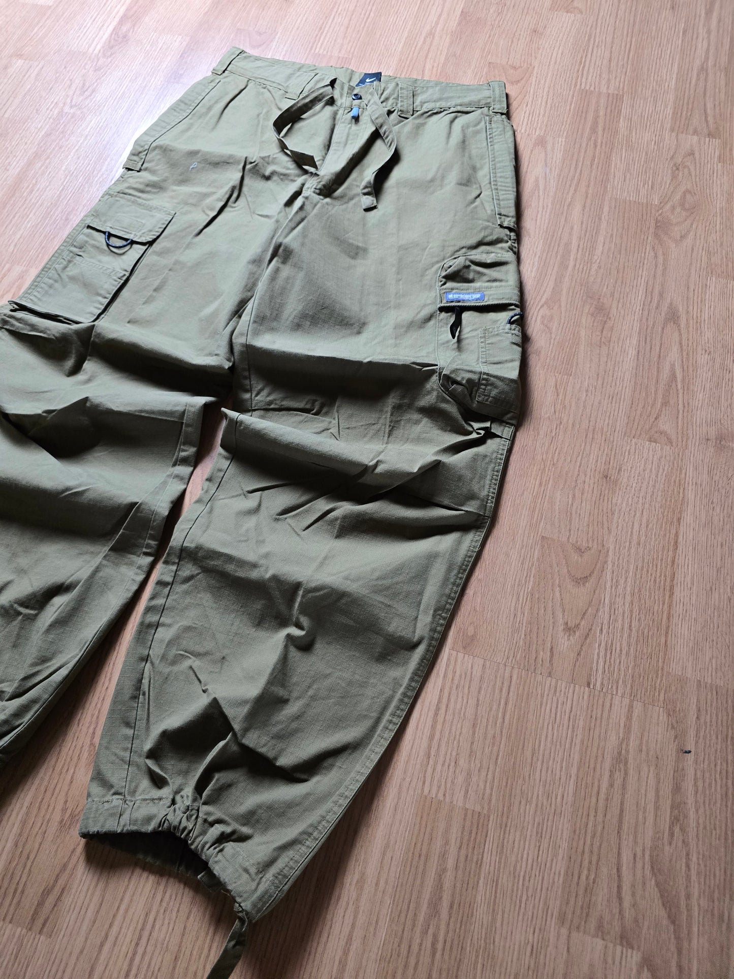 Vintage Nike ACG Baggy Technical Cargo Pants (M)